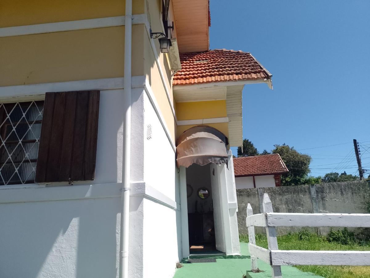 Quartos Para Hospedagem Da Casa Amarela Apartment Campos do Jordao Exterior photo